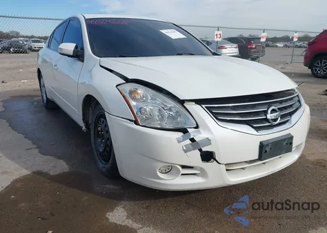 2010 Nissan Altima 2.5 S z USA, uszkodzony, nr VIN 1N4AL2AP5AN410905